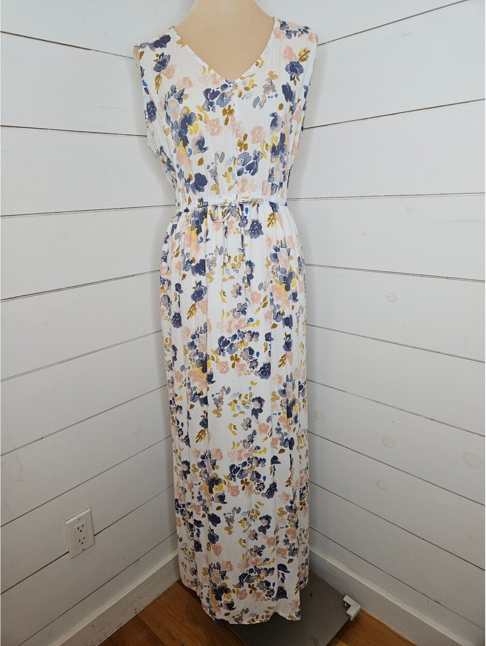 Lucky Brand XL white with blue yellow & pink flowers maxi dress